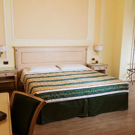 Hotel Terme Salus Абано Терме Екстериор снимка