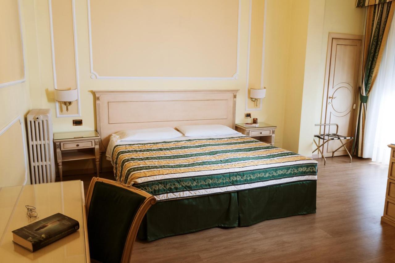 Hotel Terme Salus Абано Терме Екстериор снимка