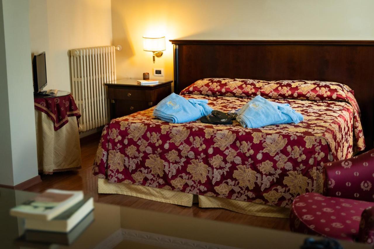 Hotel Terme Salus Абано Терме Екстериор снимка
