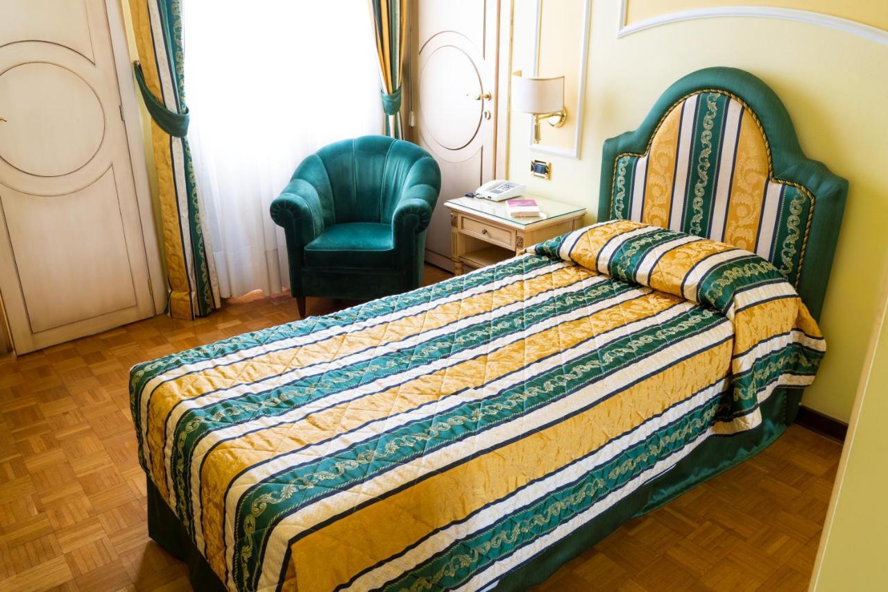 Hotel Terme Salus Абано Терме Екстериор снимка