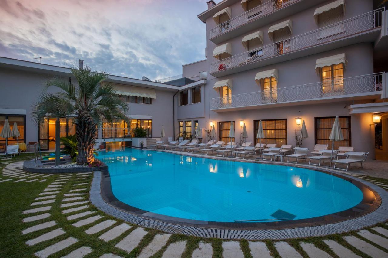 Hotel Terme Salus Абано Терме Екстериор снимка