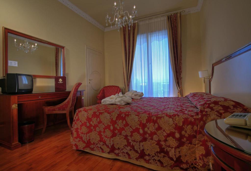 Hotel Terme Salus Абано Терме Стая снимка
