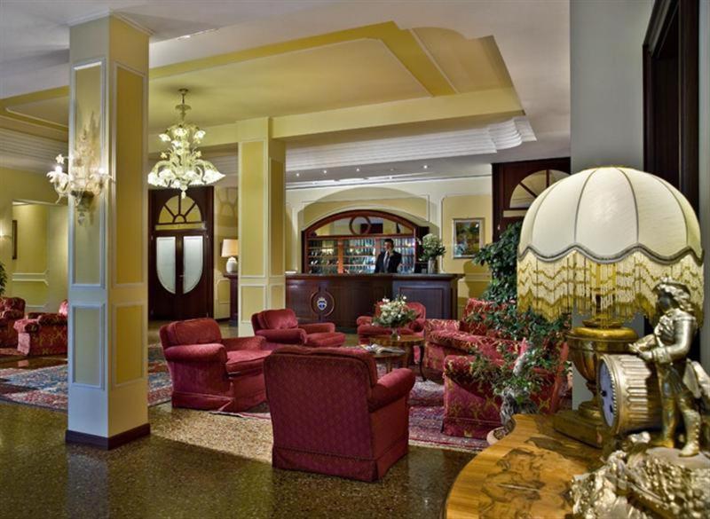 Hotel Terme Salus Абано Терме Екстериор снимка